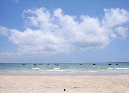 北海银滩吃瓜视频,网友直呼“清凉一夏”