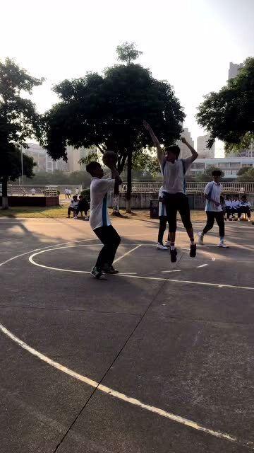 兄弟打架吃瓜图片大全,一场家庭纷争的视觉盛宴